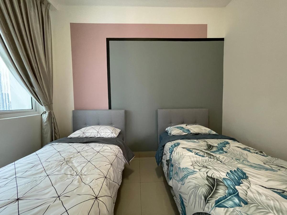 Delight Twin Galaxy Apartment